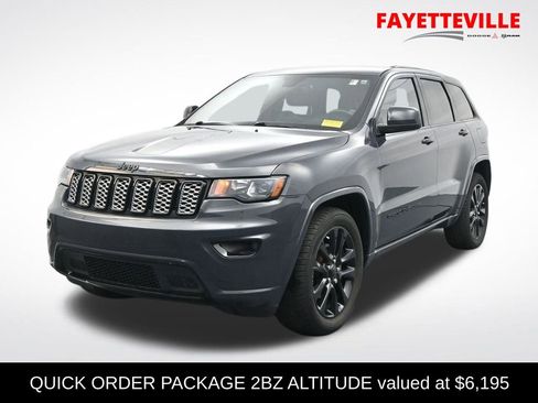 Used 2018 Jeep Grand Cherokee Altitude image 1