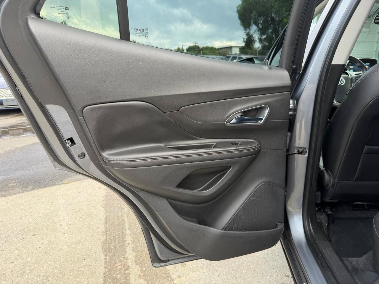 Used 2014 Buick Encore Convenience FWD image 21