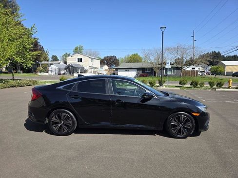 Used 2017 Honda Civic EX-T image 2