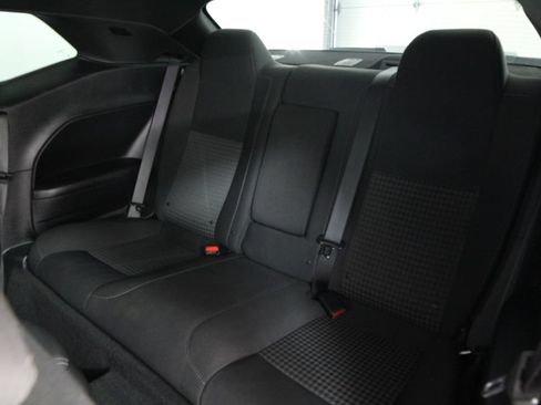 Used 2019 Dodge Challenger R/T w/ Driver Convenience Group RWD image 34