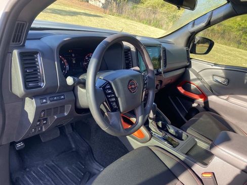 Used 2023 Nissan Frontier PRO-4X w/ Technology Package AWD/4WD image 20