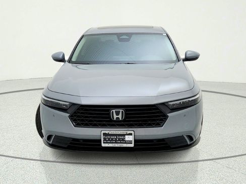 Used 2024 Honda Accord EX-L image 3