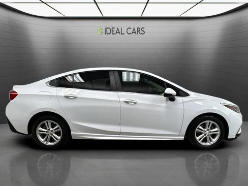 Used 2016 Chevrolet Cruze LT w/ Convenience Package FWD image 6