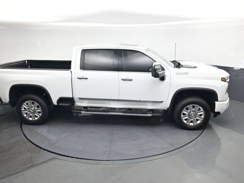 Used 2024 Chevrolet Silverado 2500 High Country w/ High Country Premium Package AWD/4WD image 23