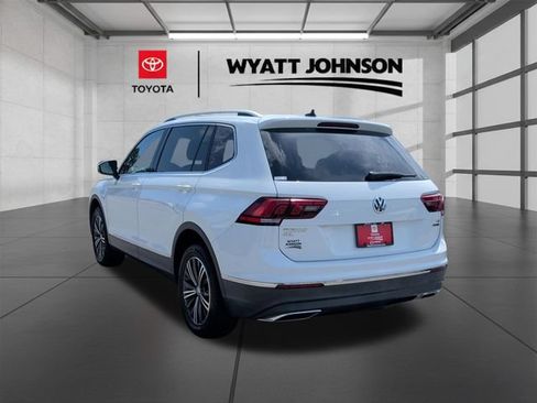 Used 2018 Volkswagen Tiguan SEL AWD/4WD image 3