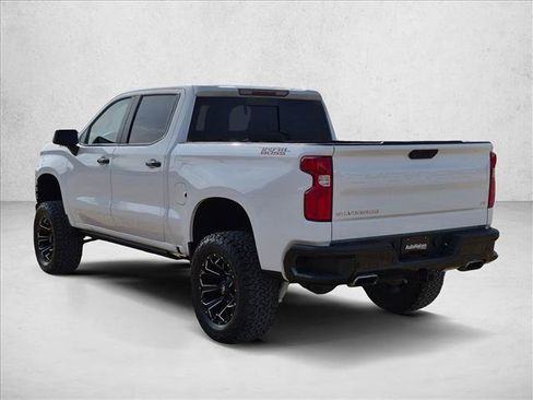 Used 2021 Chevrolet Silverado 1500 LT Trail Boss w/ Convenience Package II AWD/4WD image 6