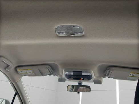 Used 2021 Subaru Crosstrek 2.0i Premium image 15