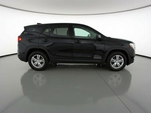 Used 2024 GMC Terrain SLE image 11