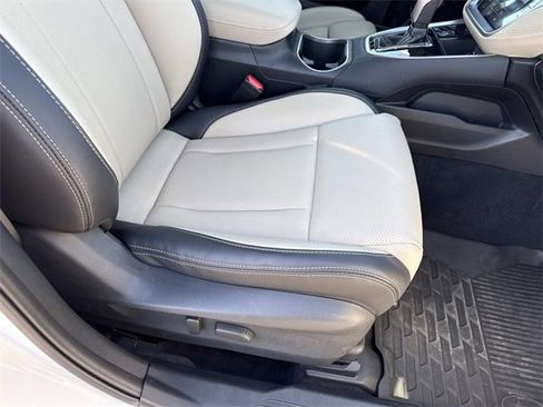 Certified 2025 Subaru Outback Limited image 20