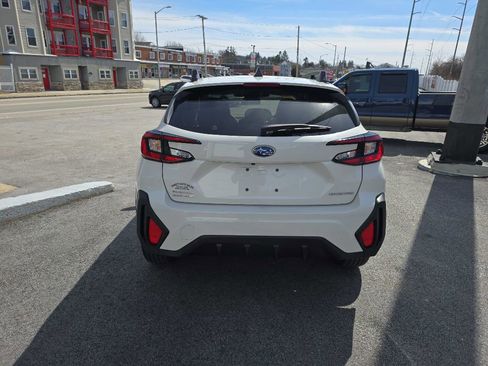 Used 2024 Subaru Crosstrek 2.0i Premium image 7
