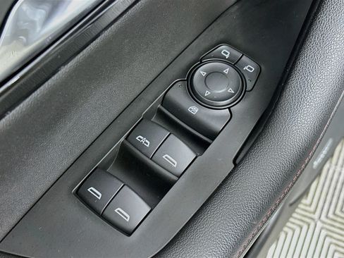Used 2023 Chevrolet Blazer RS w/ Enhanced Convenience Package AWD/4WD image 18