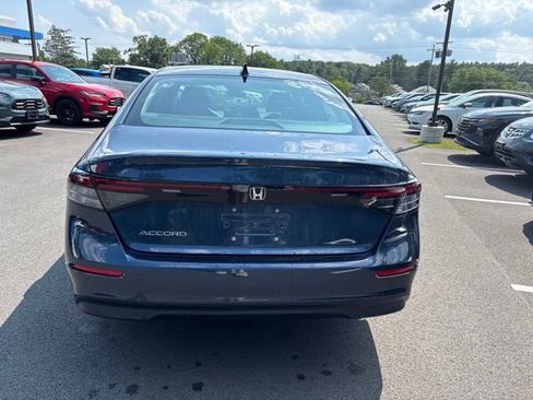 Certified 2023 Honda Accord EX image 8