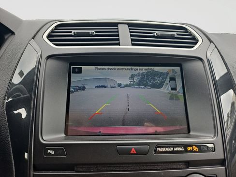 Used 2017 Ford Explorer XLT w/ Equipment Group 202A FWD image 28