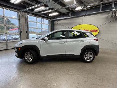 Used 2021 Hyundai Kona SE AWD/4WD image 2