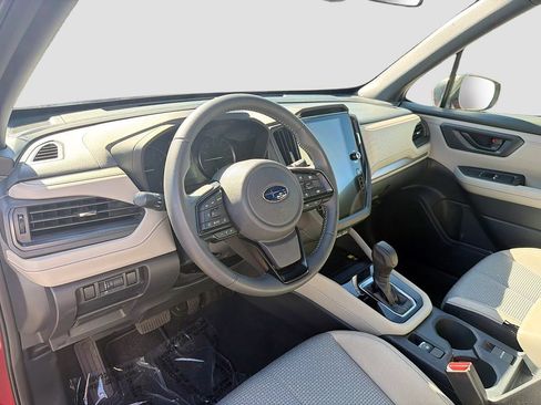 Used 2025 Subaru Forester Premium AWD/4WD image 9