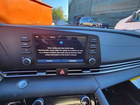 New 2026 Hyundai Elantra Hybrid FWD image 18