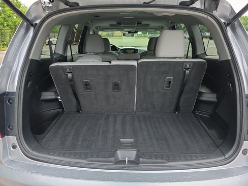 Used 2021 Honda Pilot Touring image 35