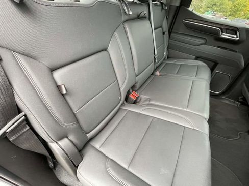 Certified 2025 GMC Sierra 1500 SLT image 27