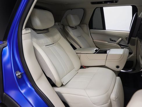 Used 2024 Land Rover Range Rover SV image 29