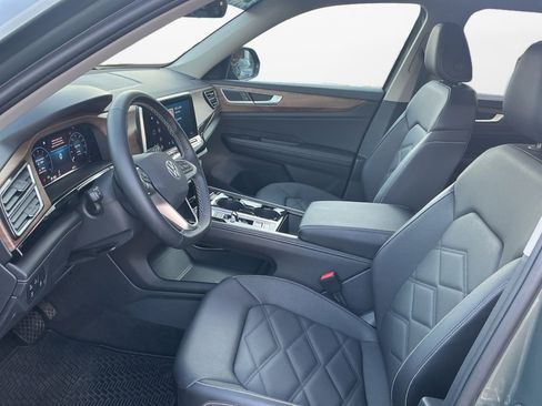 Certified 2026 Volkswagen Atlas SE w/ Panoramic Sunroof Package AWD/4WD image 11