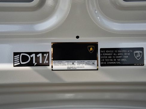 Used 2022 Lamborghini Huracan EVO image 19