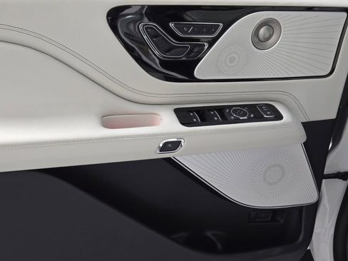 New 2026 Lincoln Aviator Black Label AWD/4WD image 24