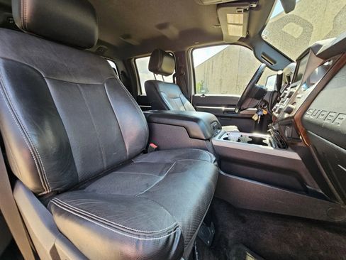 Used 2015 Ford F250 Lariat w/ Lariat Interior Package image 16