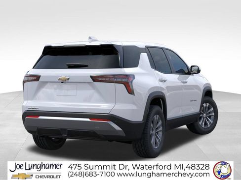 New 2026 Chevrolet Equinox LT w/ LPO, Floor Liner Package FWD image 4
