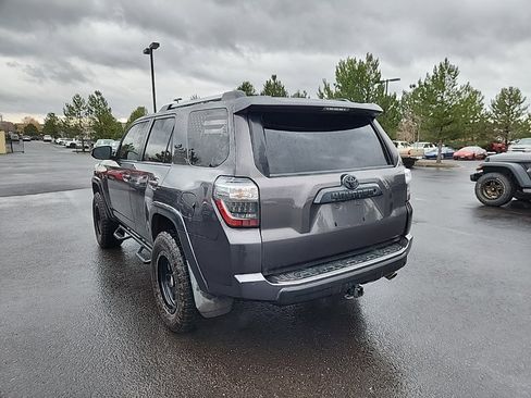 Used 2018 Toyota 4Runner TRD Off-Road Premium image 8