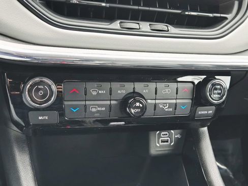 Used 2022 Jeep Compass Limited w/ Sun and Sound Group image 29