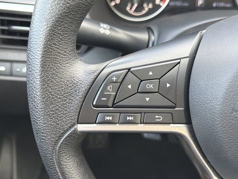 Certified 2023 Nissan Altima 2.5 SV FWD image 10