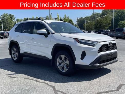 Used 2024 Toyota RAV4 XLE w/ Convenience Package AWD/4WD image 7