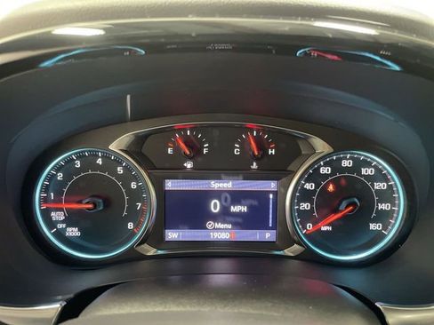 Used 2022 Chevrolet Traverse RS image 15