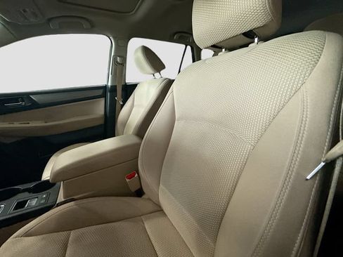 Used 2018 Subaru Outback 2.5i Premium AWD/4WD image 21