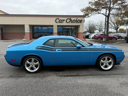 Used 2009 Dodge Challenger R/T image 6