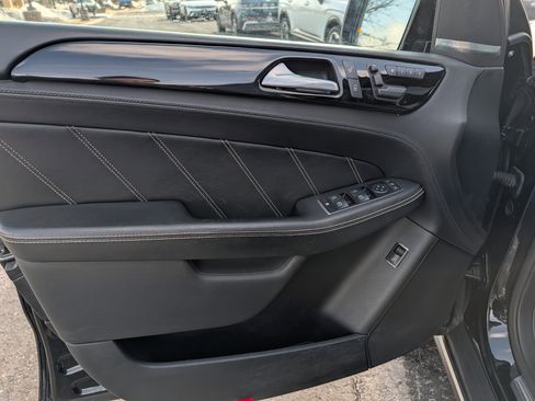 Used 2015 Mercedes-Benz ML 63 AMG 4MATIC image 12