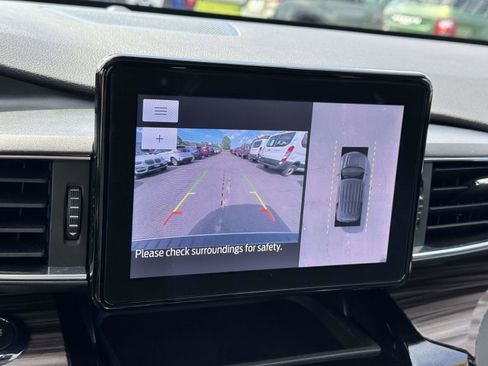 Used 2022 Ford Explorer Limited w/ Hybrid Equipment Group 310A image 28