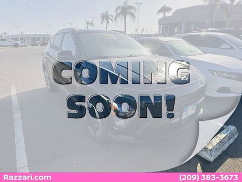 Used 2024 Hyundai Kona SEL FWD image 1