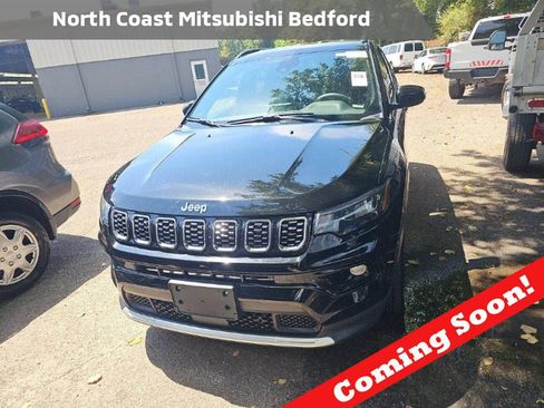 Used 2025 Jeep Compass Limited AWD/4WD image 1