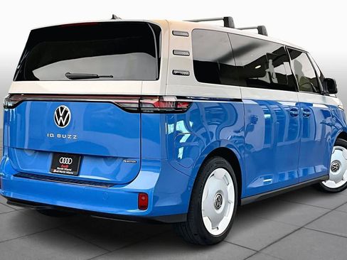 Used 2025 Volkswagen ID. Buzz 1st Edition image 12