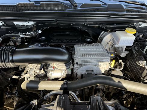Used 2024 RAM 1500 Laramie image 32