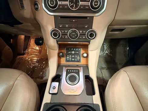 Used 2016 Land Rover LR4 image 19