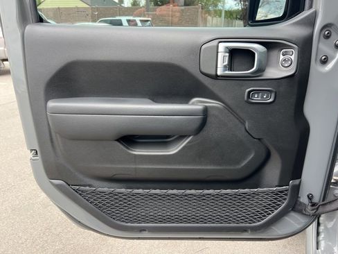 Used 2023 Jeep Wrangler Unlimited w/ 8.4" Radio Group image 9