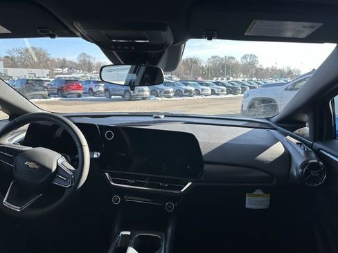 Certified 2025 Chevrolet Equinox EV LT w/ Comfort Package image 18