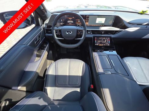 Used 2026 INFINITI QX80 4WD w/ Sport Exterior Package image 6
