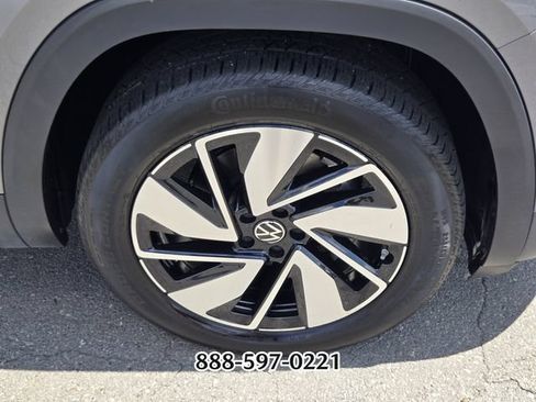 Certified 2025 Volkswagen Atlas SE AWD/4WD image 20