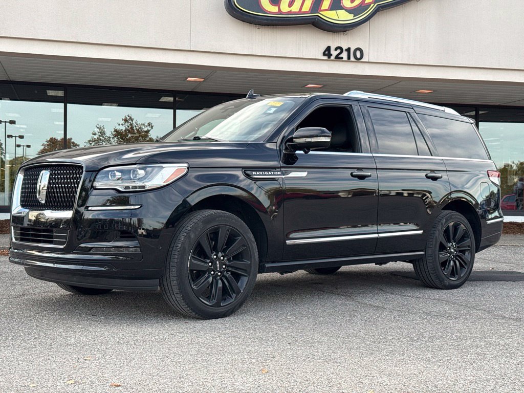 Used 2023 Lincoln Navigator Reserve AWD/4WD image 21