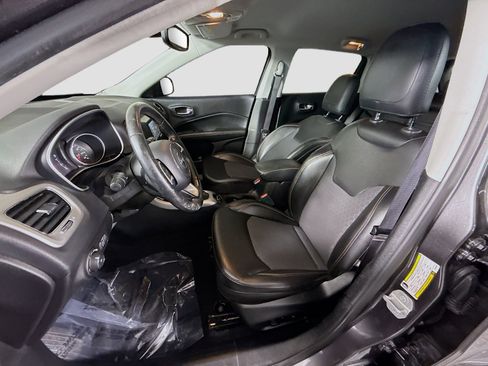 Used 2019 Jeep Compass Latitude w/ Popular Equipment Group image 22