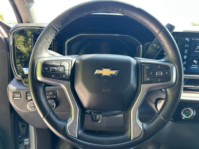 Used 2023 Chevrolet Silverado 1500 LT AWD/4WD image 27