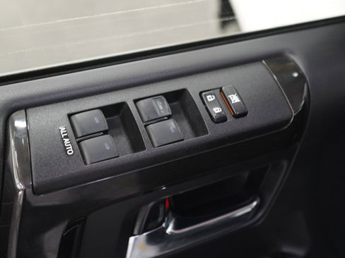 Used 2024 Toyota 4Runner TRD Off-Road AWD/4WD image 21